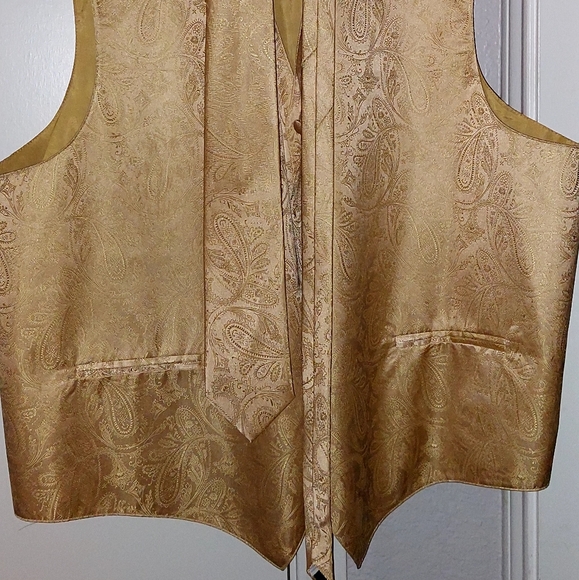 Vintage Gold Paisley Vest with Tie, sz 3XL, $13, GLENN HEIGHTS TX PPU OR SHIP - Picture 3 of 10
